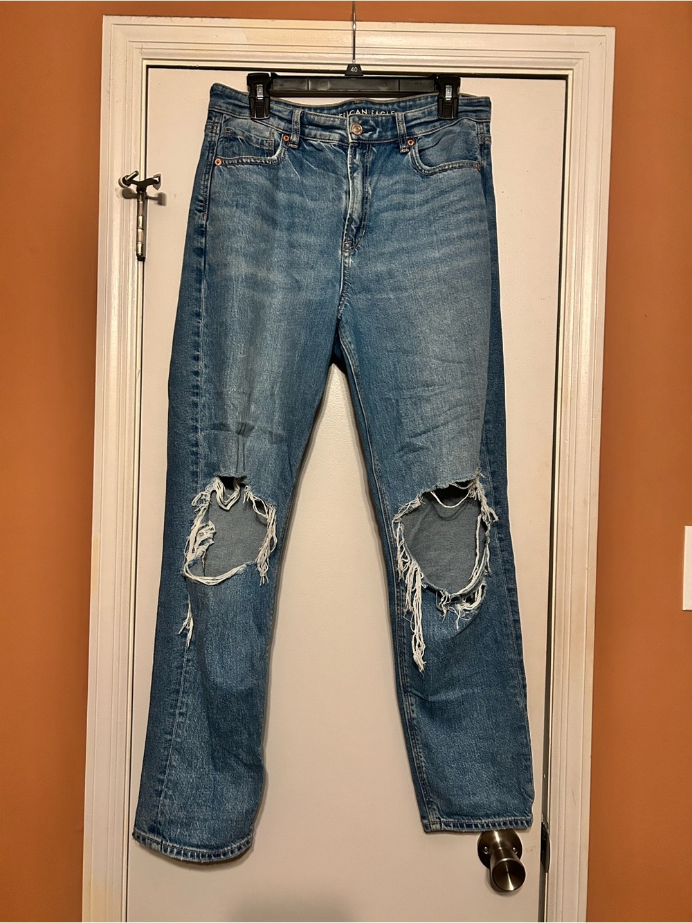 American Eagle Mom Jeans Women’s 10 Long Light Wash Distressed High Rise Denim